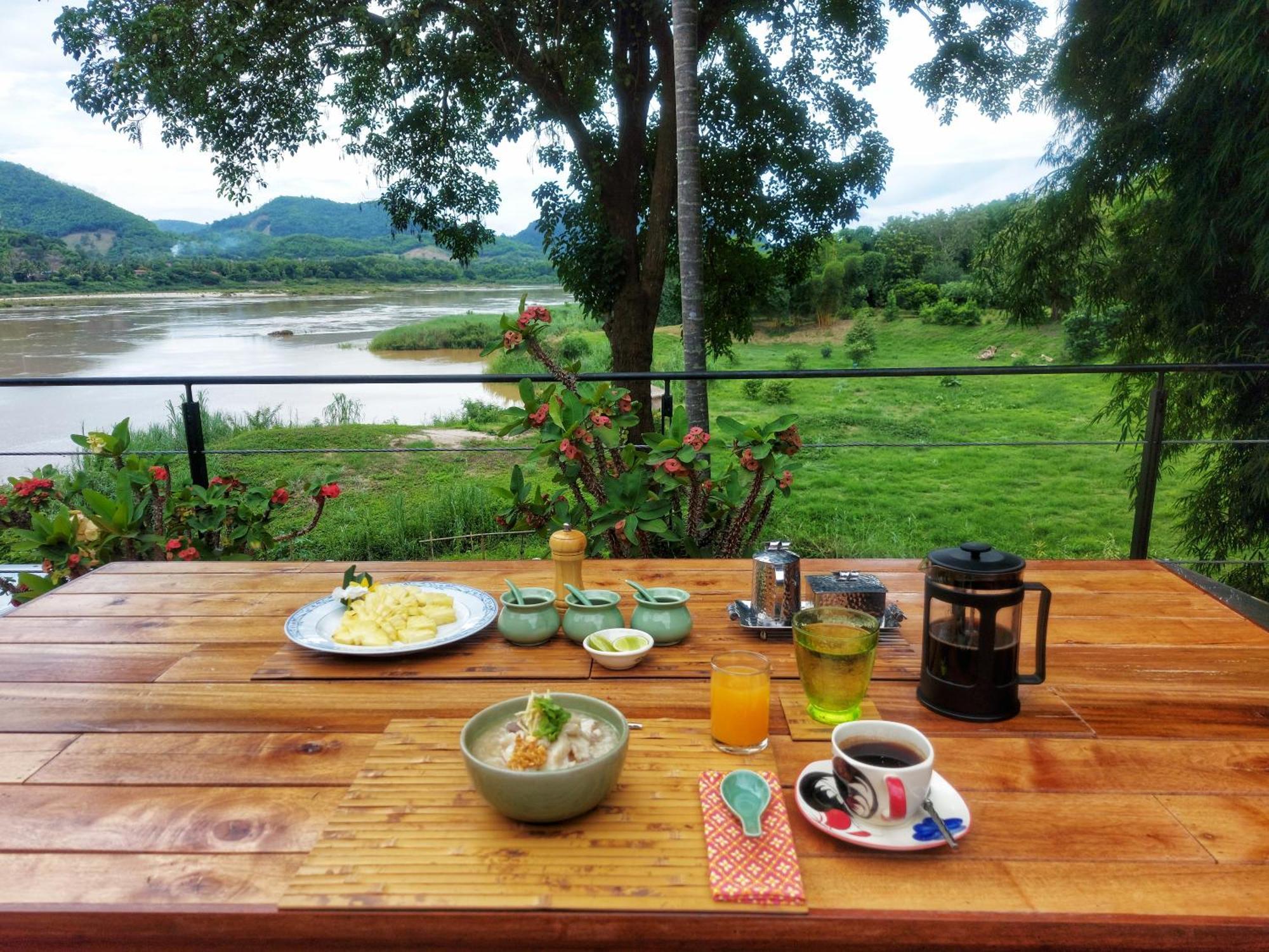 Mekong Villas Pak Chom Luaran gambar